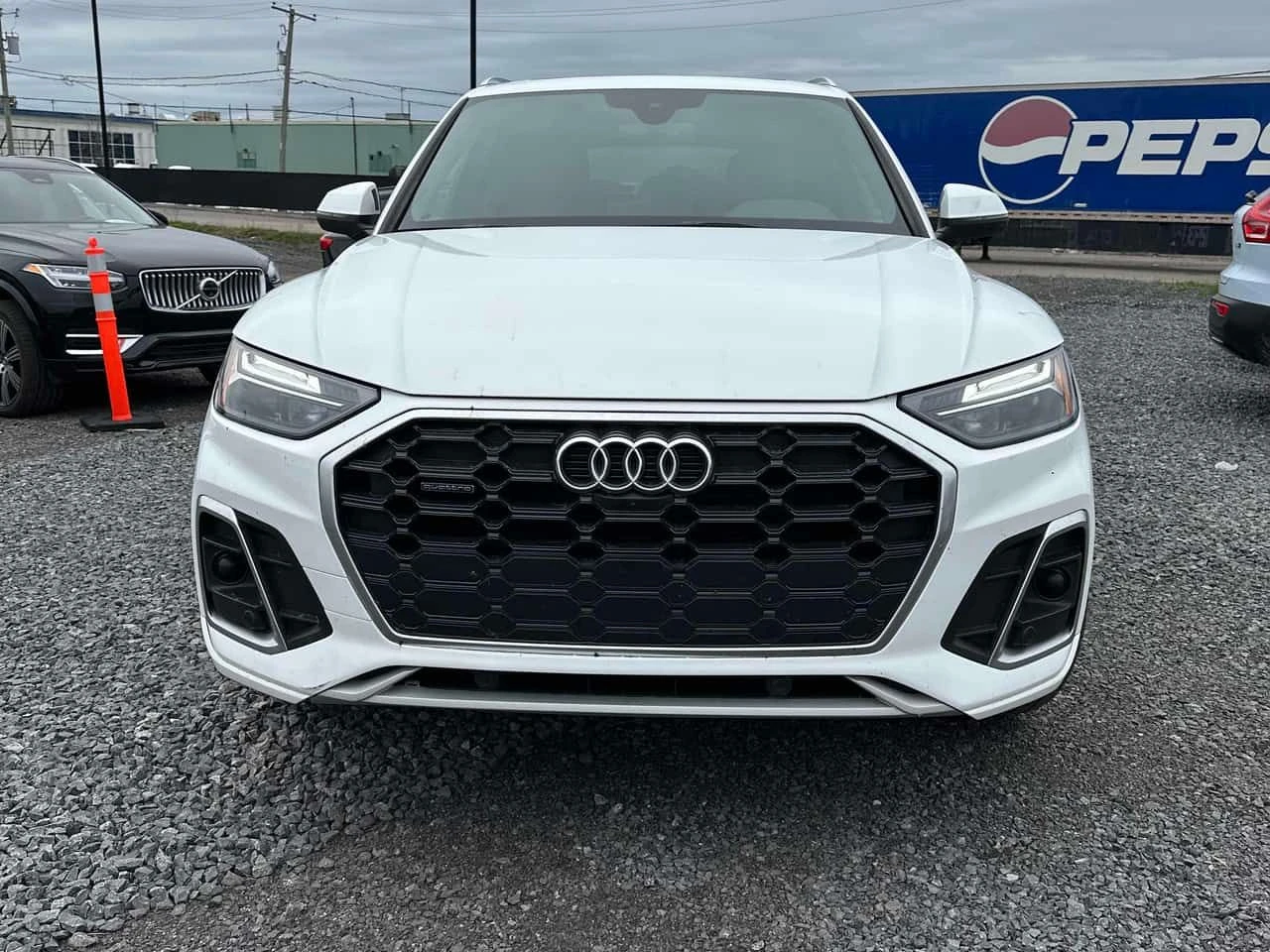 Audi Q5 * Progressiv * CARFAX * ЦЕНА ДО БГ, снимка 2 - Автомобили и джипове - 54606095