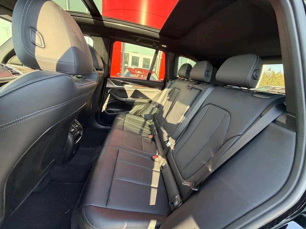 BMW X3 xDrive30i /ПОДГРЕВИ/ПАНО/АВТОКРЕДИТ, снимка 13 - Автомобили и джипове - 54687444