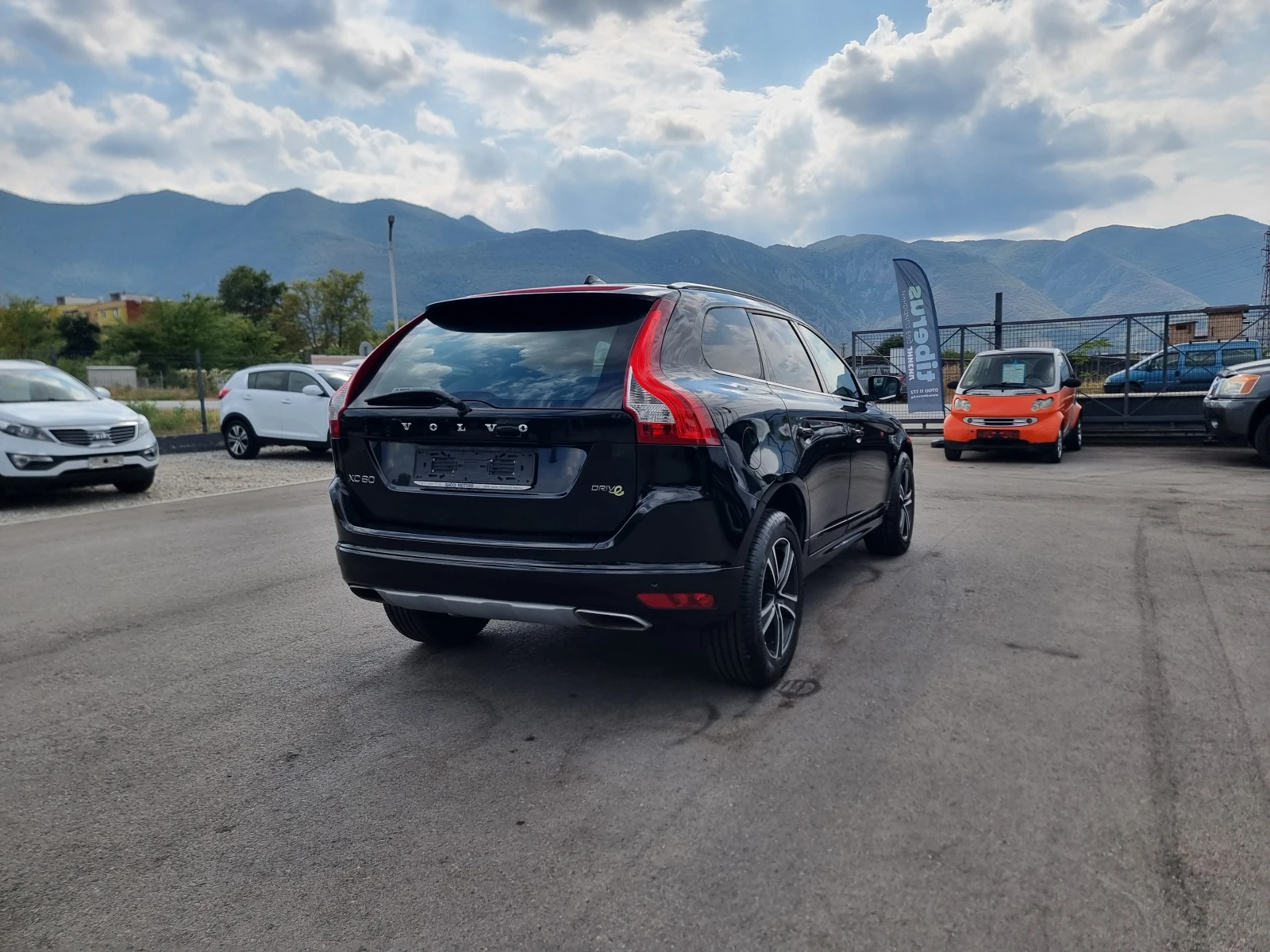 Volvo XC60 2.0TDI, снимка 6 - Автомобили и джипове - 55817412