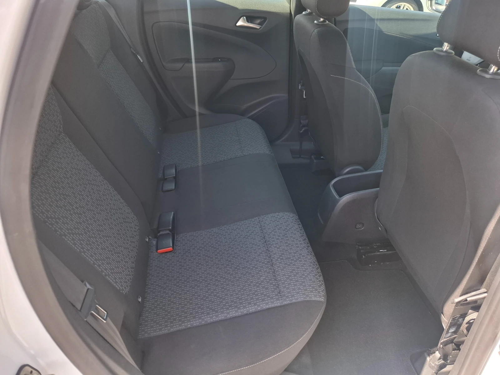 Opel Crossland X 1.6 ECOTEC, снимка 9 - Автомобили и джипове - 55845907