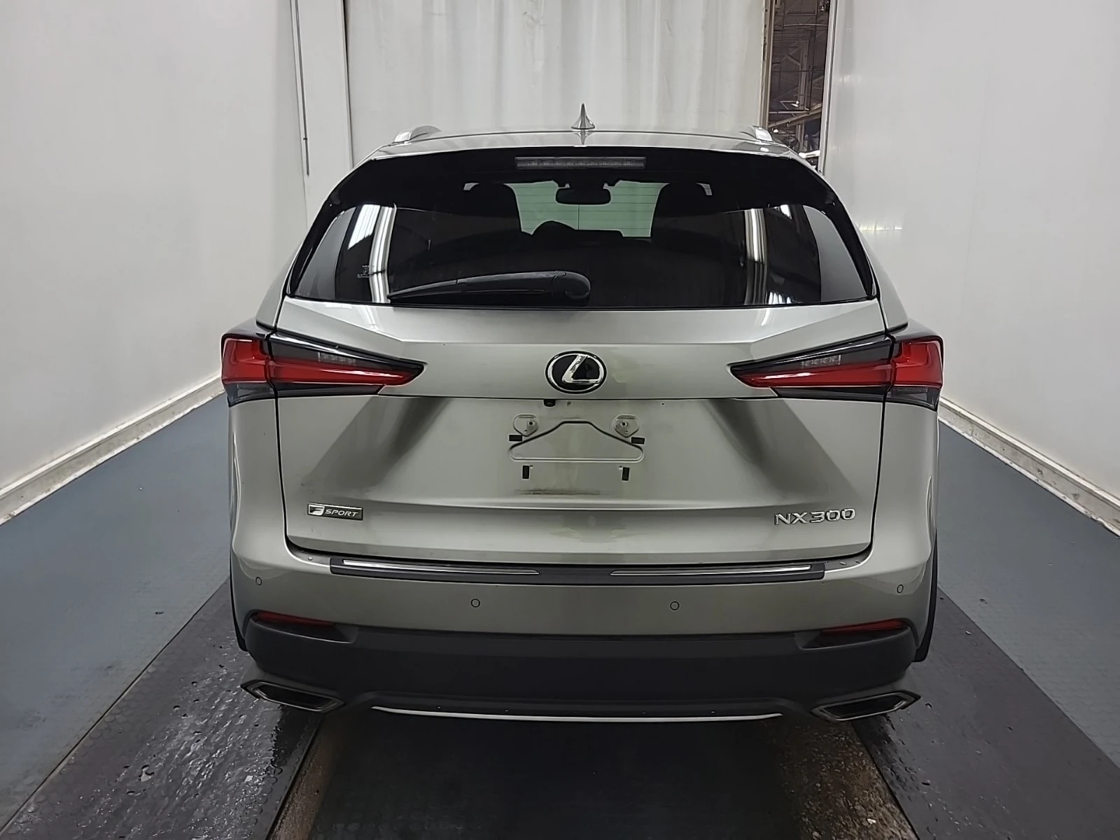 Lexus NX 300 CARFAX / ДИСТРОНИК / 2 ЧИФТА ГУМИ, снимка 5 - Автомобили и джипове - 55951541
