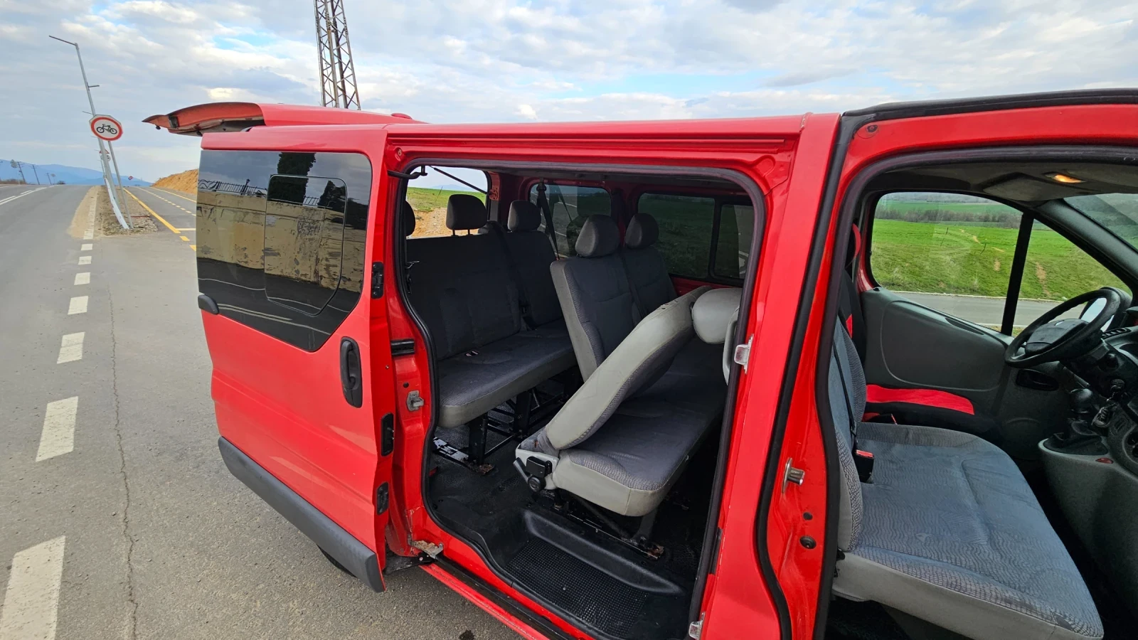 Renault Trafic 1.9DCI 8+ 1 Клима, снимка 11 - Бусове и автобуси - 53997104