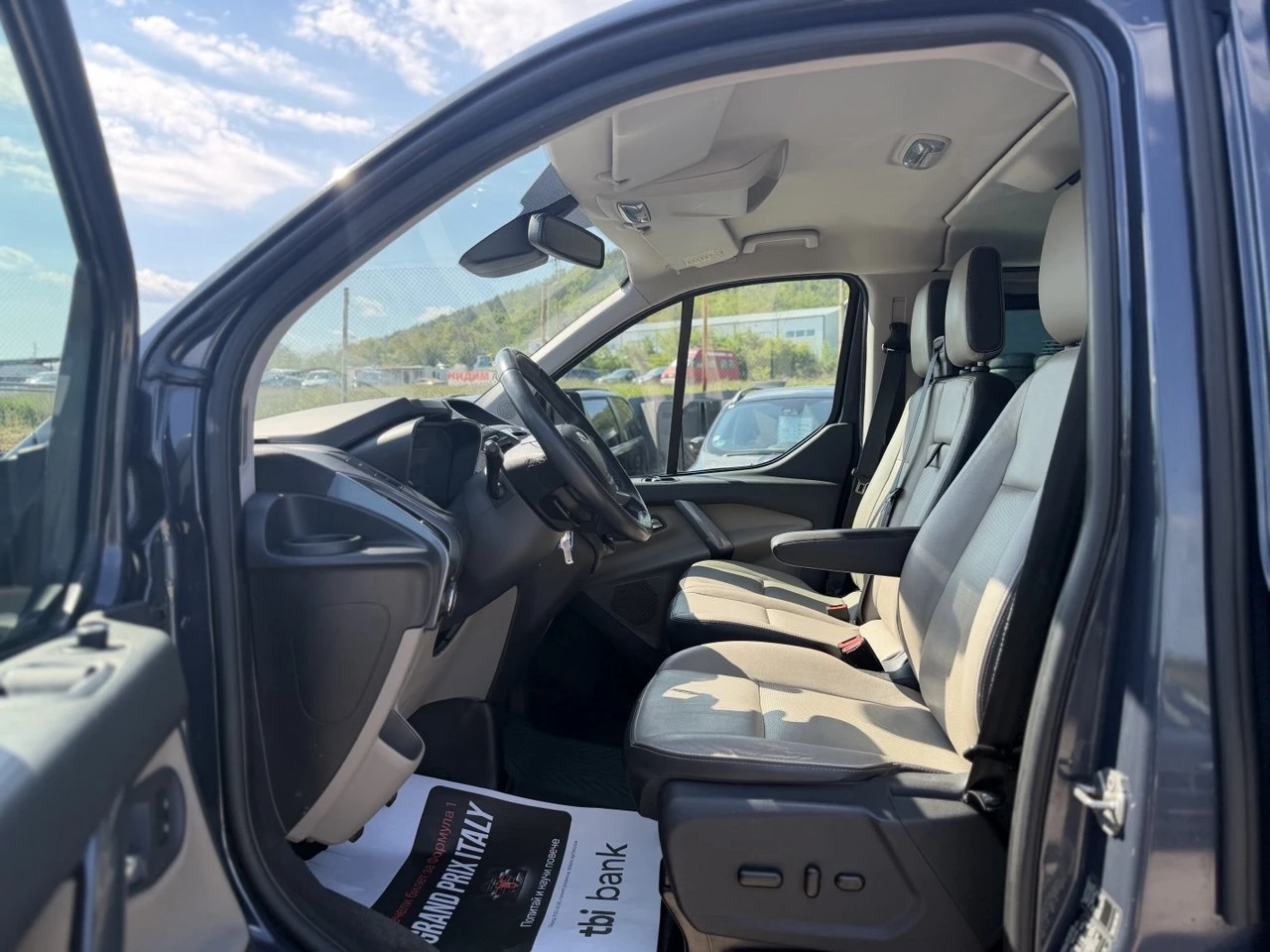 Ford Tourneo 2.2CDTi FULL 9МЕСТА, снимка 9 - Бусове и автобуси - 54431021