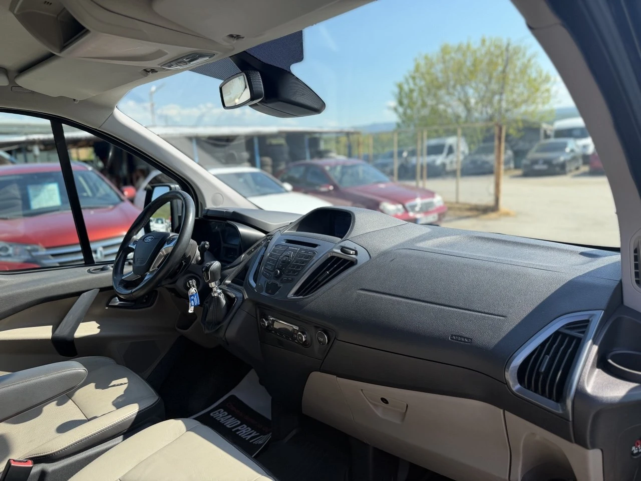 Ford Tourneo 2.2CDTi FULL 9МЕСТА, снимка 14 - Бусове и автобуси - 54431021