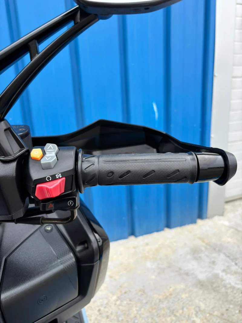 Kymco DTX 360i ABS TC LED, снимка 9 - Мотоциклети и мототехника - 52069184