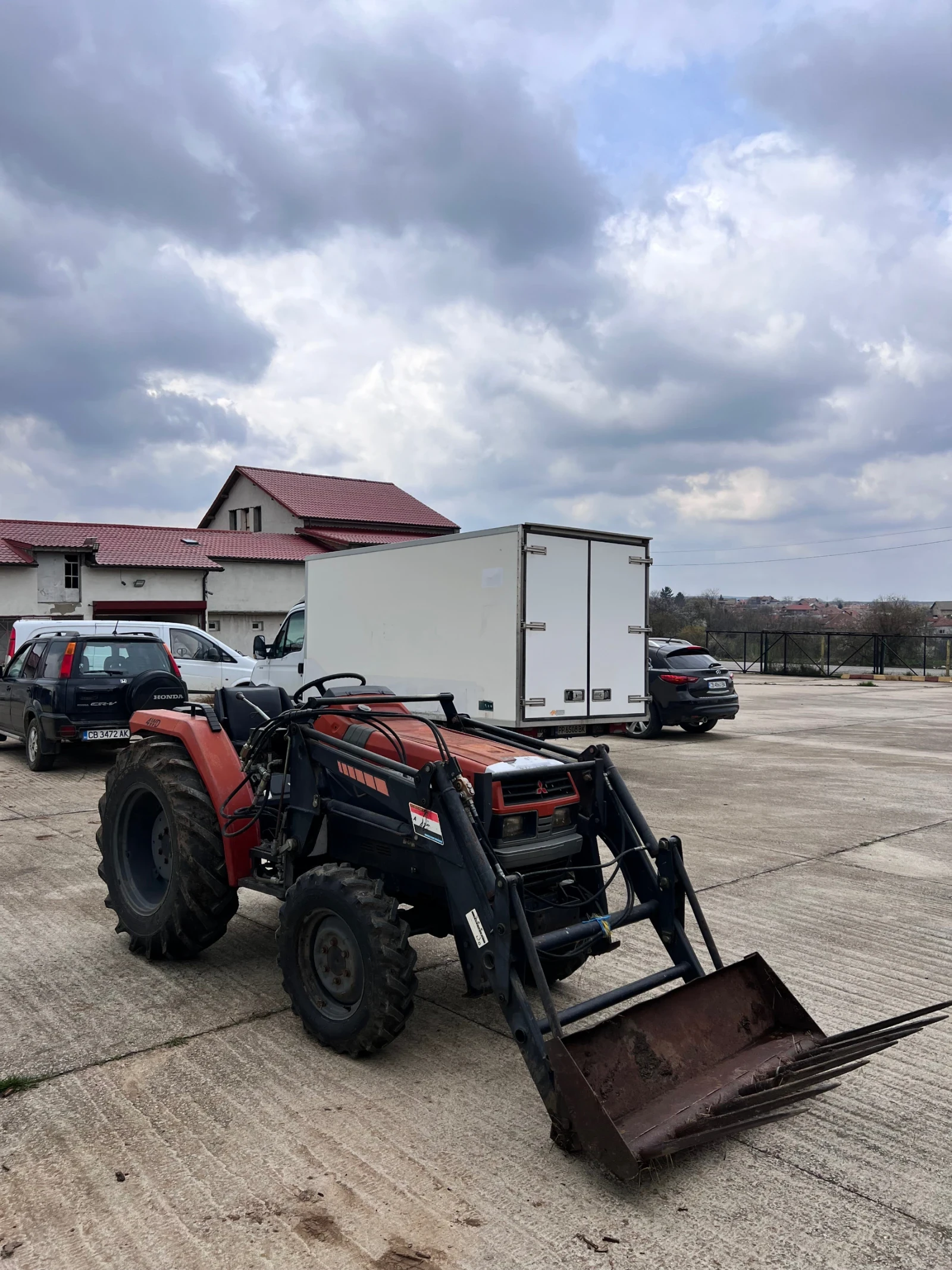Трактор Mitsubishi MT25, снимка 2 - Селскостопанска техника - 55302594