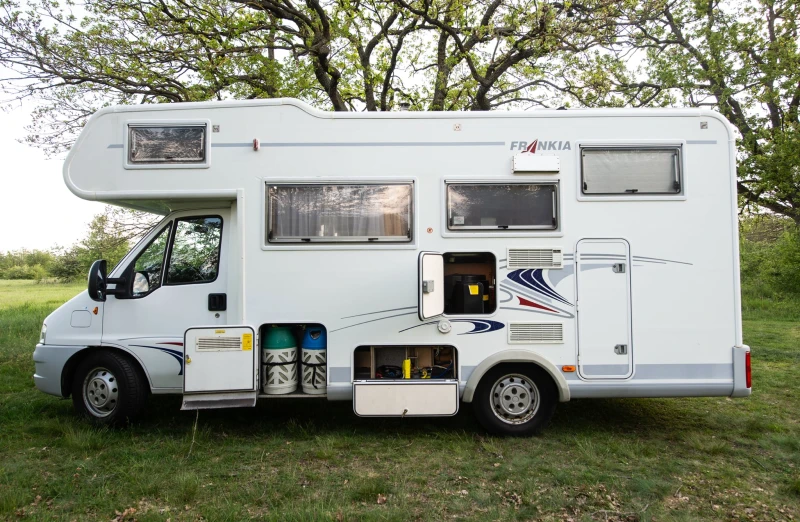 Кемпер Frankia  Fiat Ducato Frankia Holiday Class 6.50, снимка 7 - Каравани и кемпери - 50133414