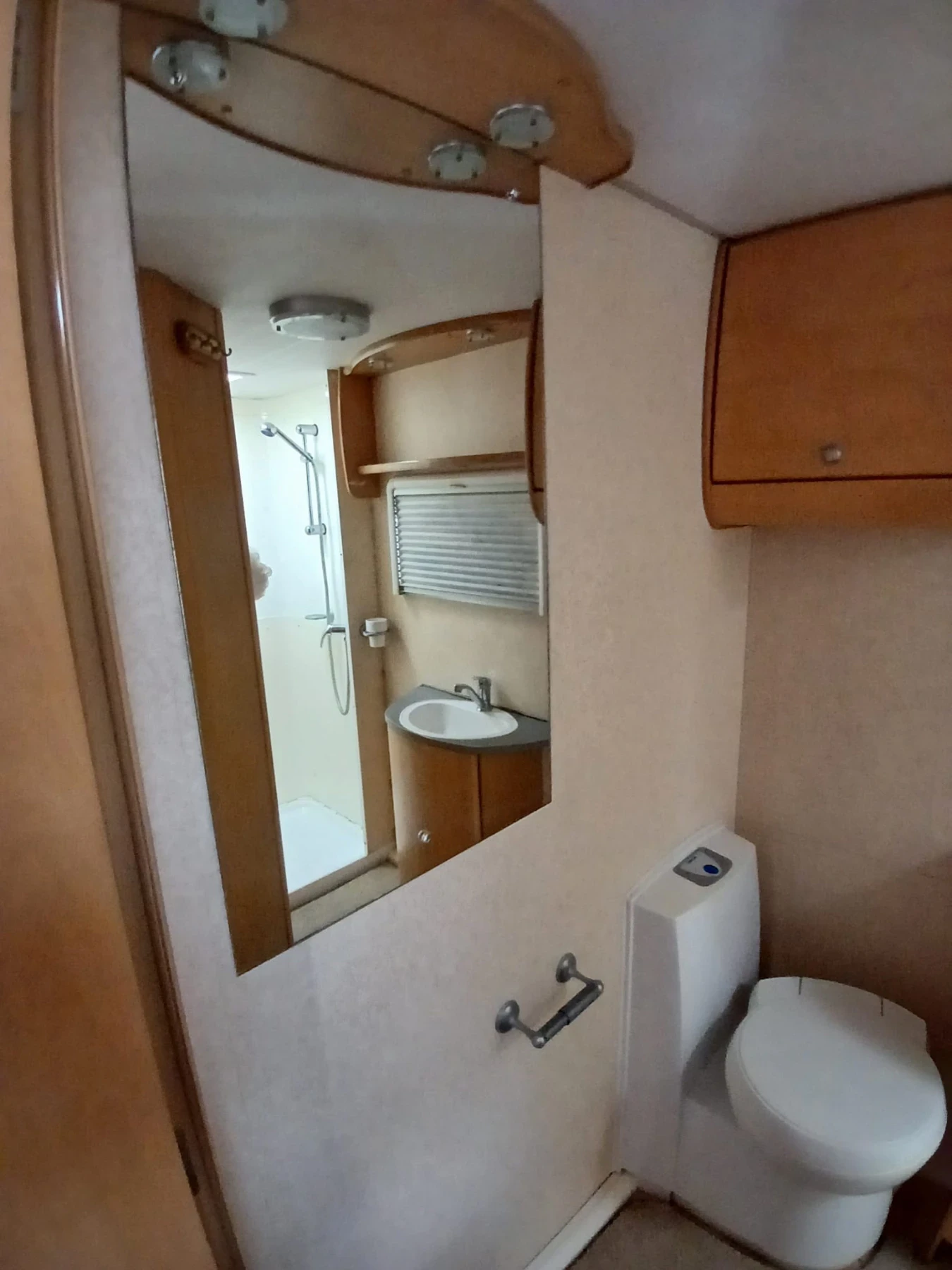  Bailey Senator 6 | Mobile.bg   12