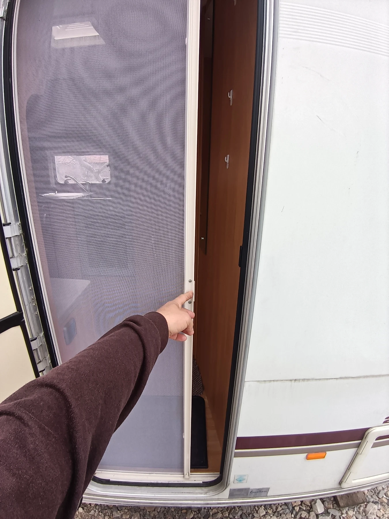 Каравана Swift Swift , снимка 16 - Каравани и кемпери - 54195936