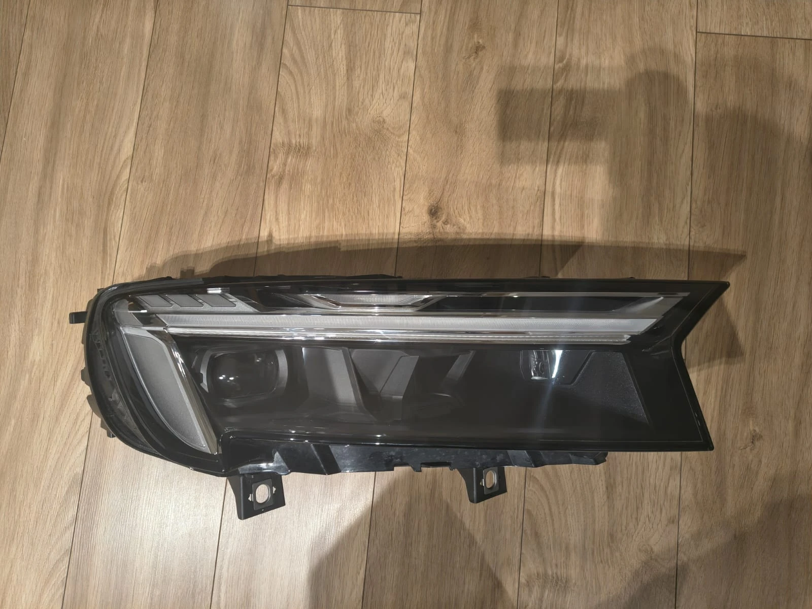 Фар Audi Q7 Lift Matrix 4M0941040D