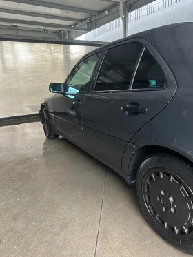 Mercedes-Benz C 180, снимка 3