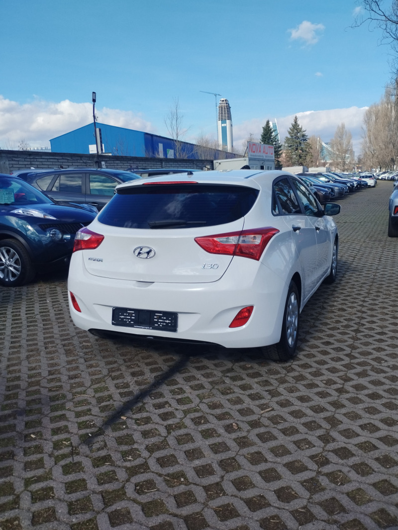 Hyundai I30 1.4 бензин , снимка 5 - Автомобили и джипове - 44672355