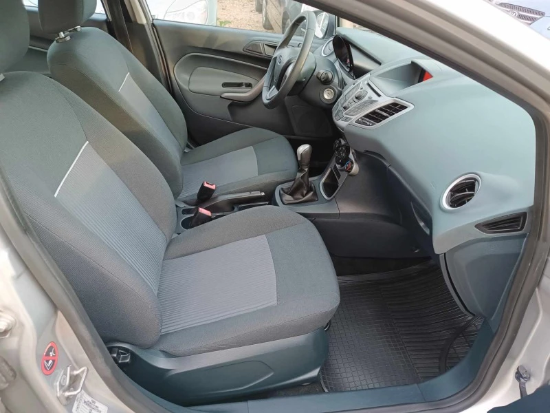 Ford Fiesta 1.25i Trend, снимка 10 - Автомобили и джипове - 52696150