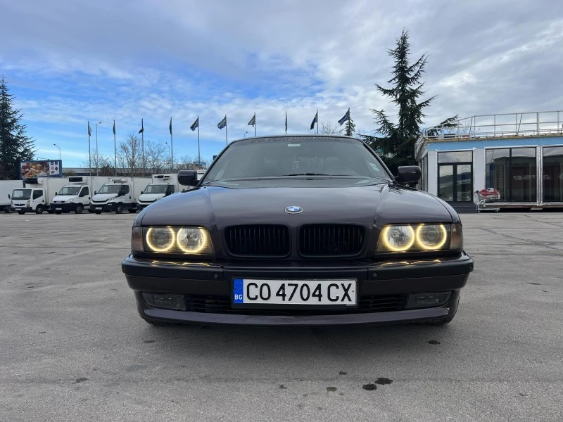 BMW 740, снимка 1 - Автомобили и джипове - 46943560