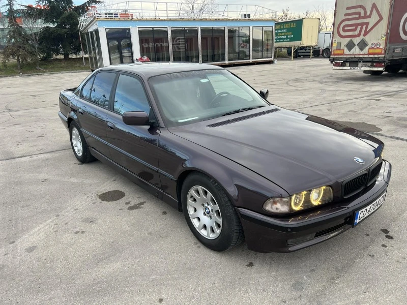 BMW 740, снимка 2 - Автомобили и джипове - 46943560