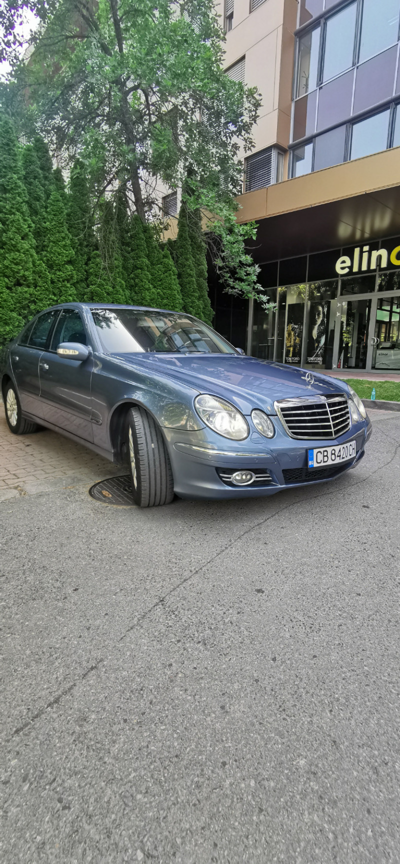 Mercedes-Benz E 320, снимка 2 - Автомобили и джипове - 46321941