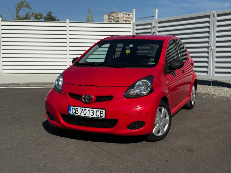 Toyota Aygo 1.0i, снимка 1 - Автомобили и джипове - 47387936