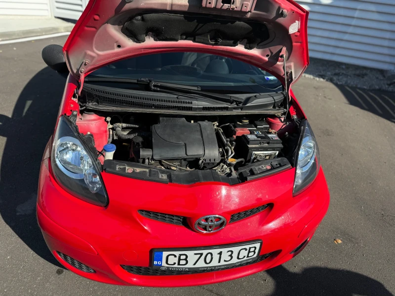 Toyota Aygo 1.0i, снимка 6 - Автомобили и джипове - 47387936