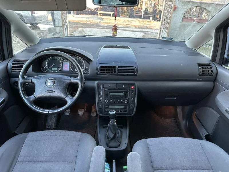 Seat Alhambra 2.0TDI, снимка 4 - Автомобили и джипове - 49246271