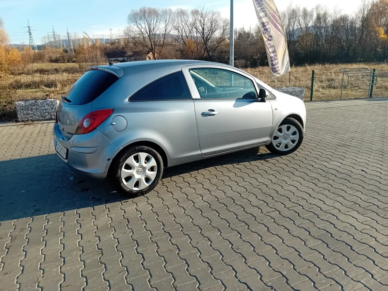 Opel Corsa, снимка 2 - Автомобили и джипове - 49394704