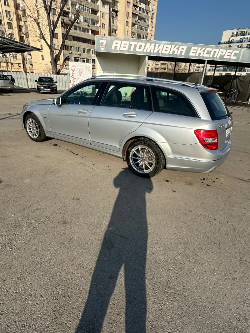 Mercedes-Benz C 180 1.8 бензин, снимка 4 - Автомобили и джипове - 49611950