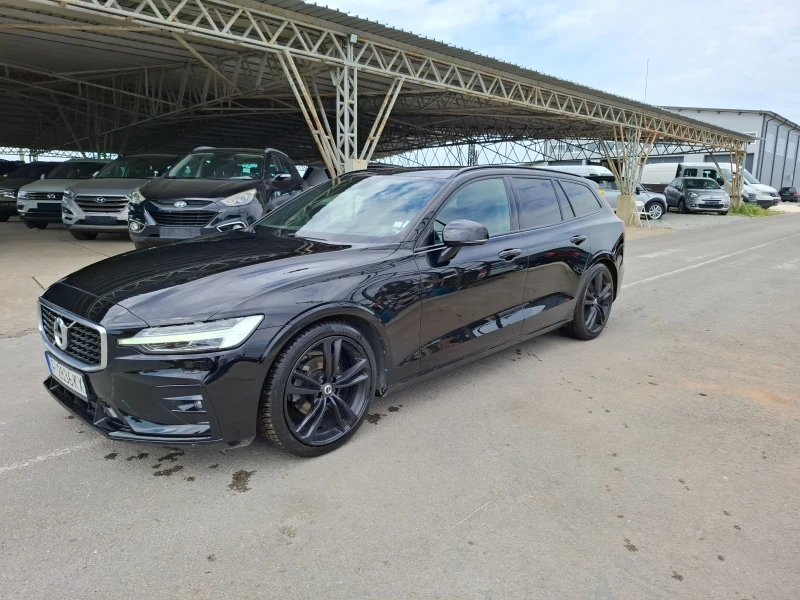 Volvo V60 2.0D R-Line, снимка 3 - Автомобили и джипове - 50379156