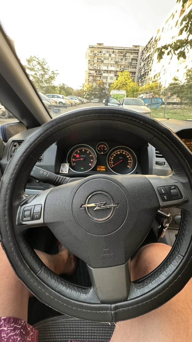 Opel Zafira B, снимка 9 - Автомобили и джипове - 52486145