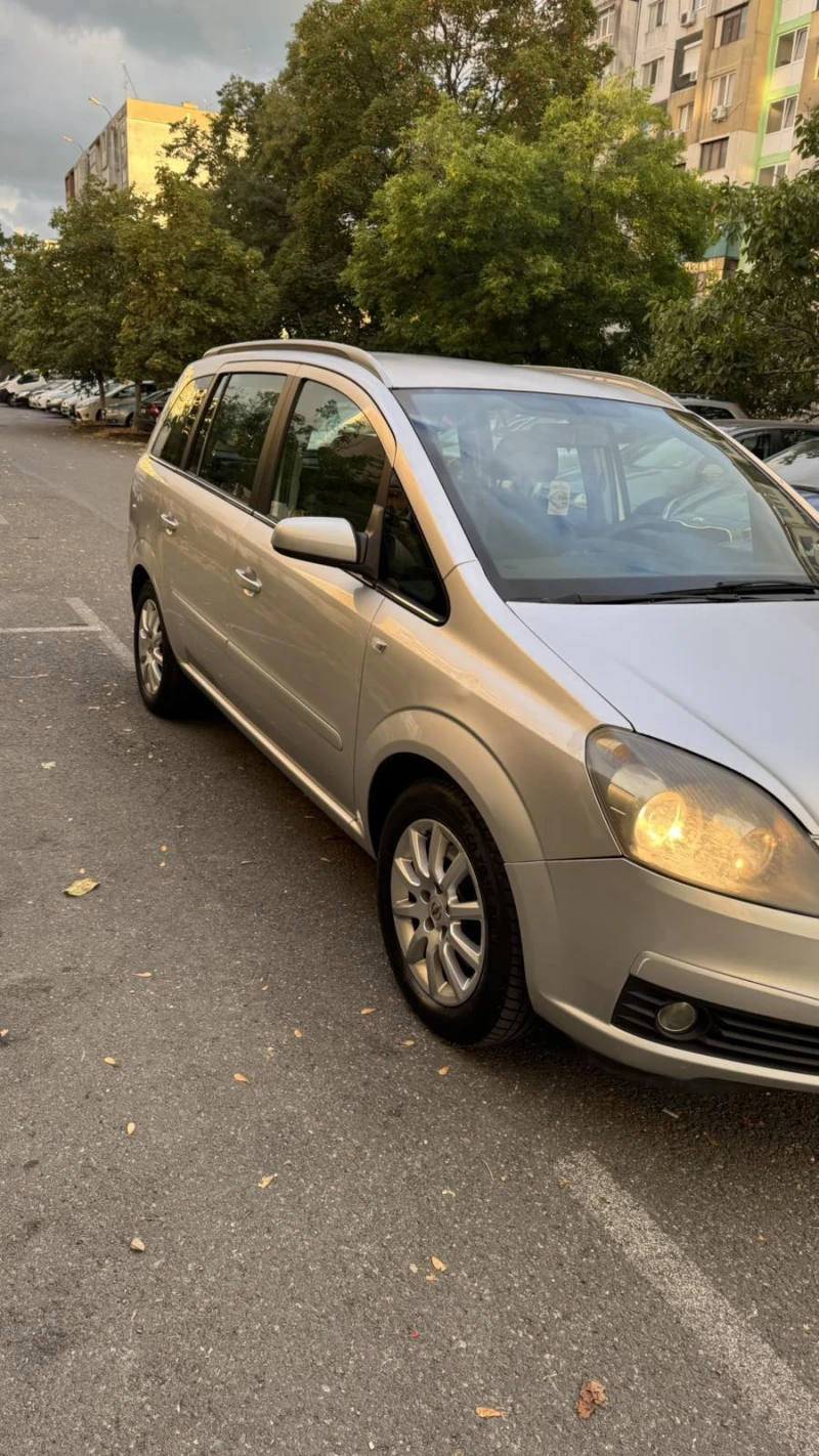 Opel Zafira B, снимка 4 - Автомобили и джипове - 52486145