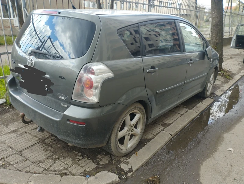 Toyota Corolla verso 2.2d-cat 177кс, снимка 2 - Автомобили и джипове - 52417285