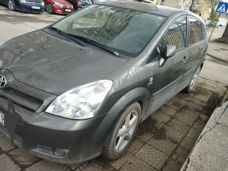 Toyota Corolla verso 2.2d-cat 177кс, снимка 4 - Автомобили и джипове - 52417285