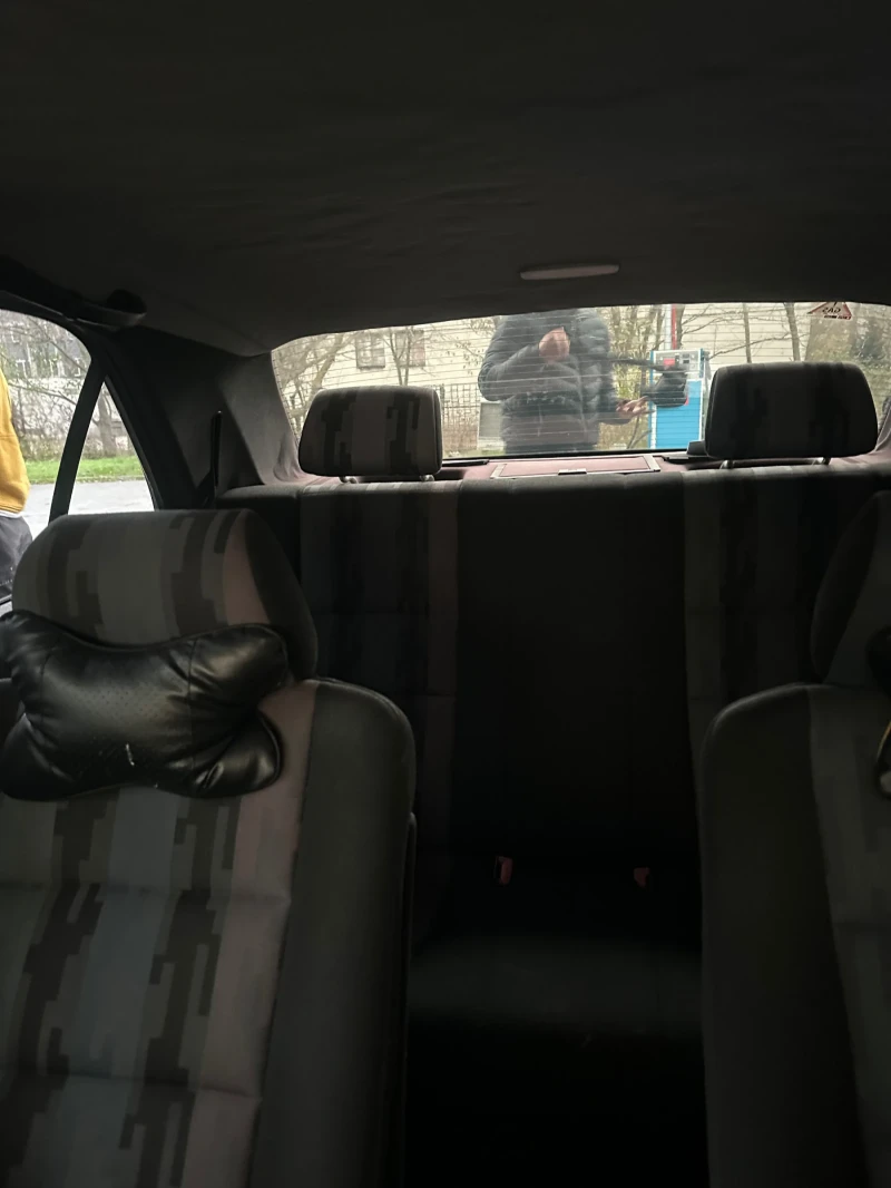 Mercedes-Benz C 180, снимка 10 - Автомобили и джипове - 52693637