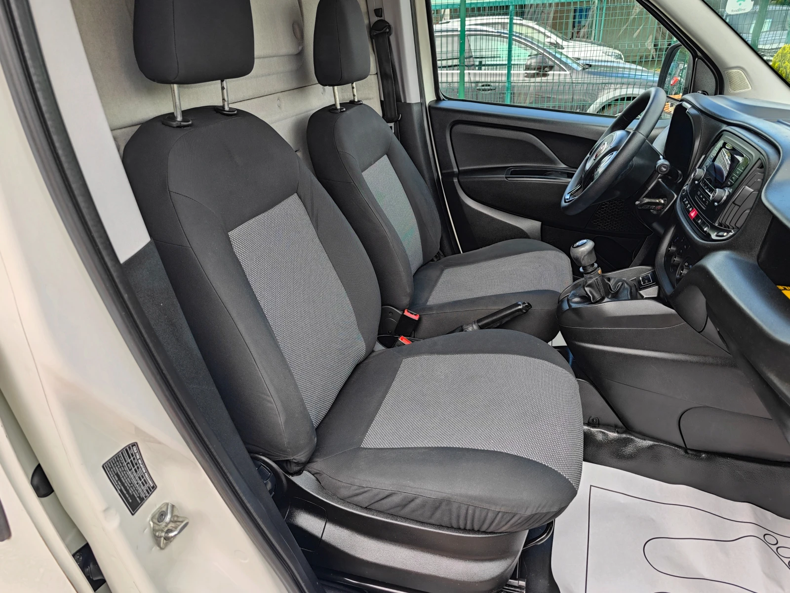 Fiat Doblo 1, 4 Turbo  | Mobile.bg — изображение 12