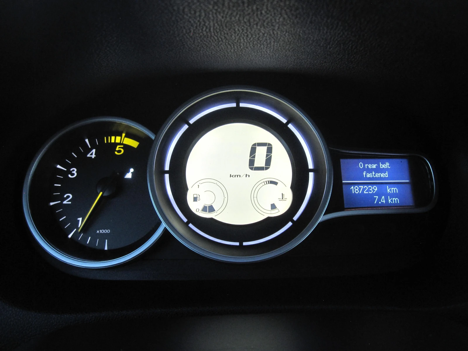 Renault Megane 1, 5-dci - изображение 8