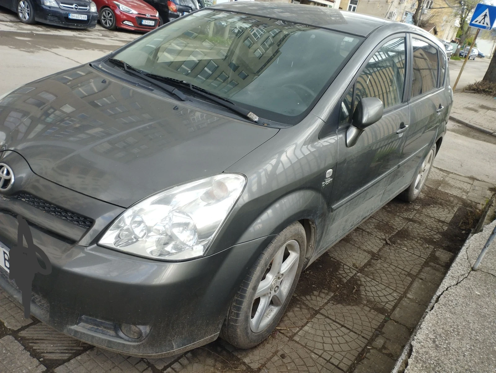 Toyota Corolla verso 2.2d-cat 177кс - изображение 4