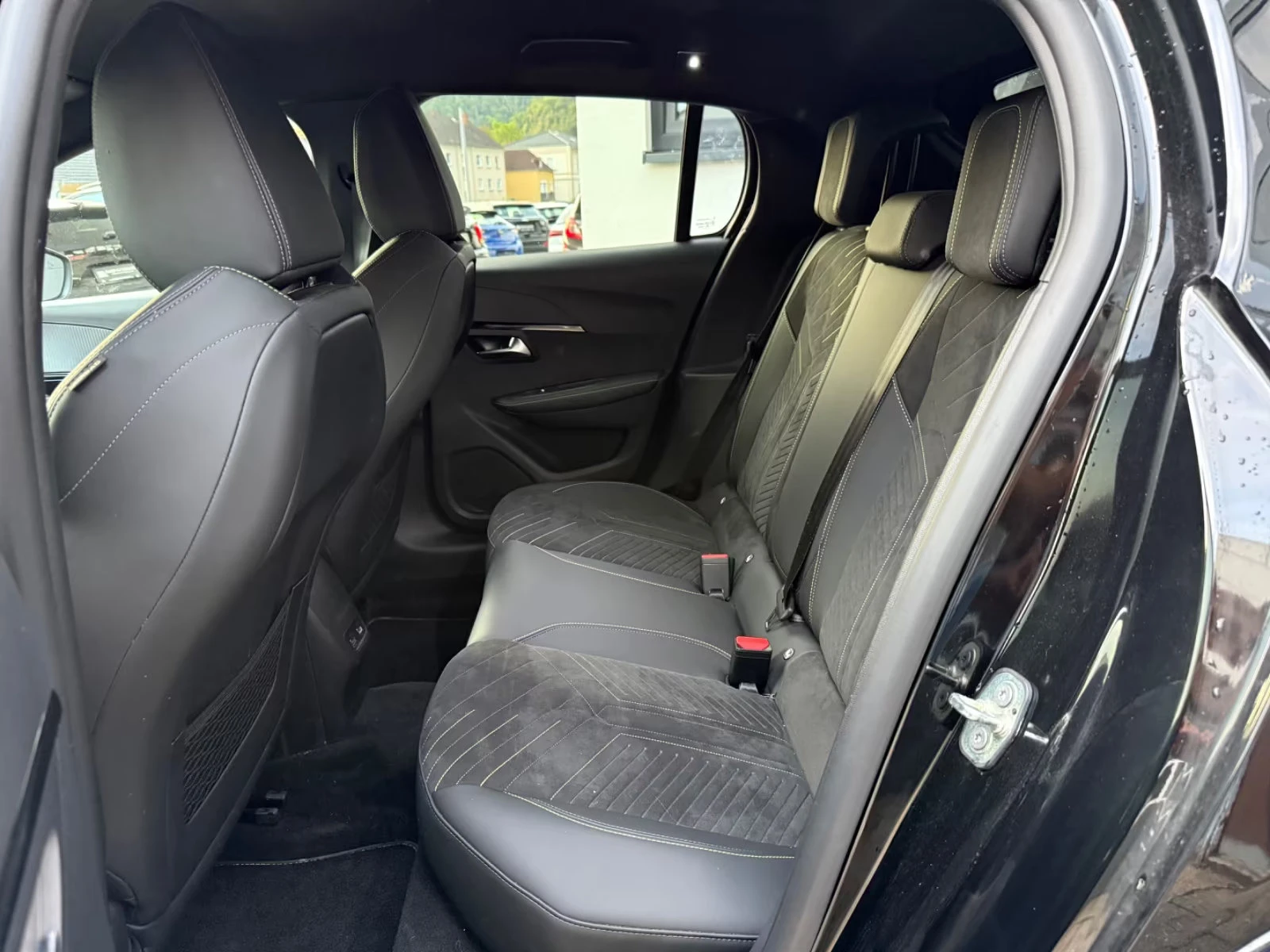 Peugeot 208 GT/156HP/360CAM/CARPLAY/DIGITAL/NAV/CRUISEC./953f | Mobile.bg � ����������� 14