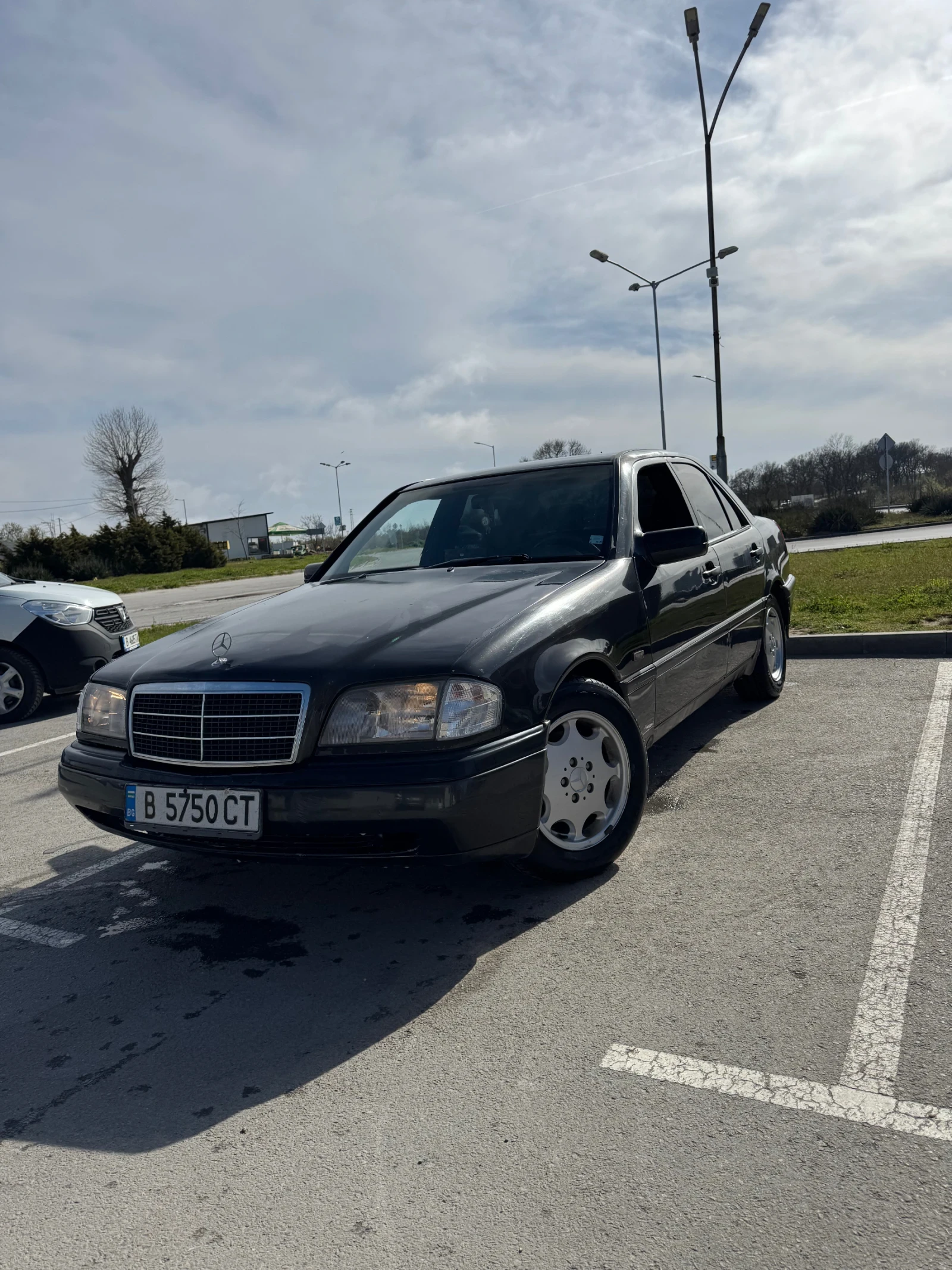 Mercedes-Benz C 180, снимка 15 - Автомобили и джипове - 53961263