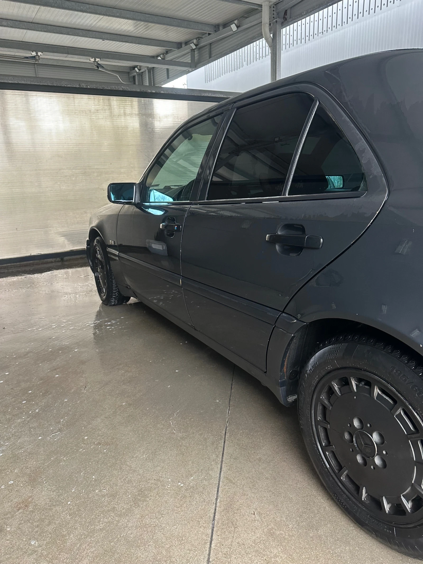 Mercedes-Benz C 180  - изображение 3