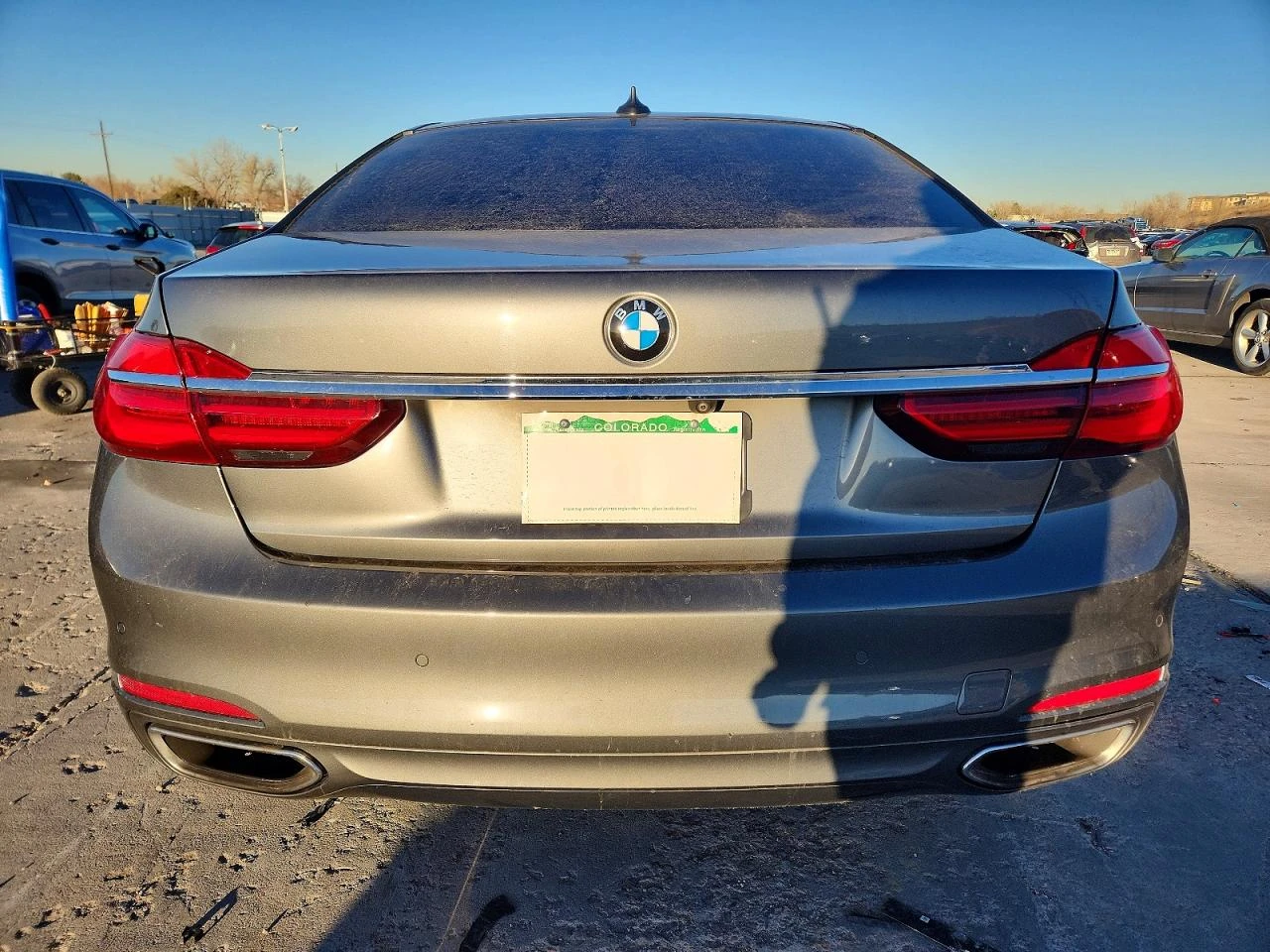 BMW 750 HARMAN KARDON* AMBIENT* ОБДУХ* PANO, снимка 6 - Автомобили и джипове - 53825751