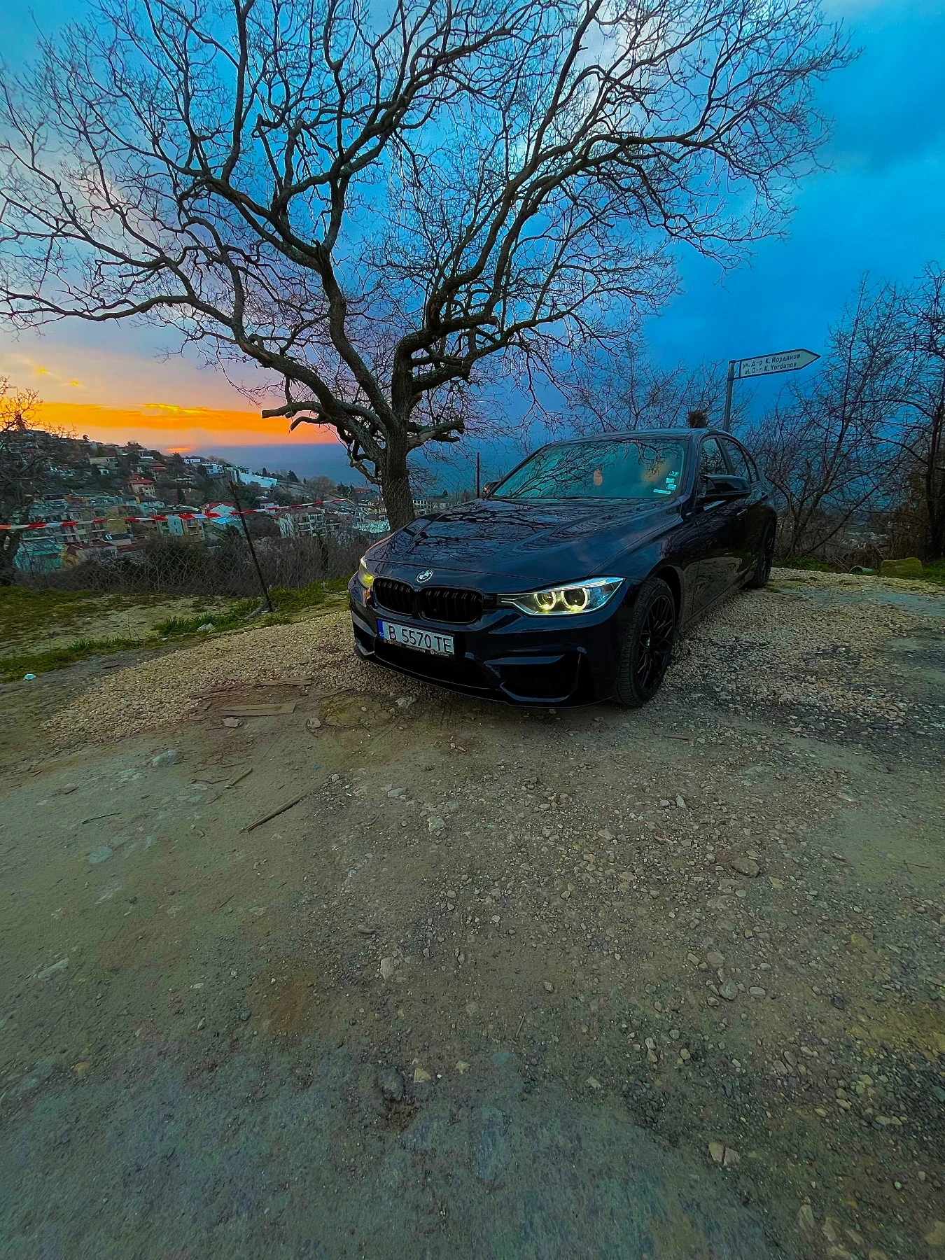 BMW 320, снимка 2 - Автомобили и джипове - 53901671