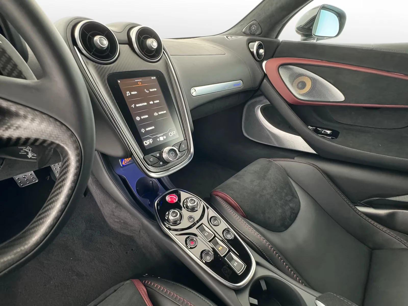 McLaren GT S KERAMIK PANORAMA B&W, снимка 12 - Автомобили и джипове - 54269690