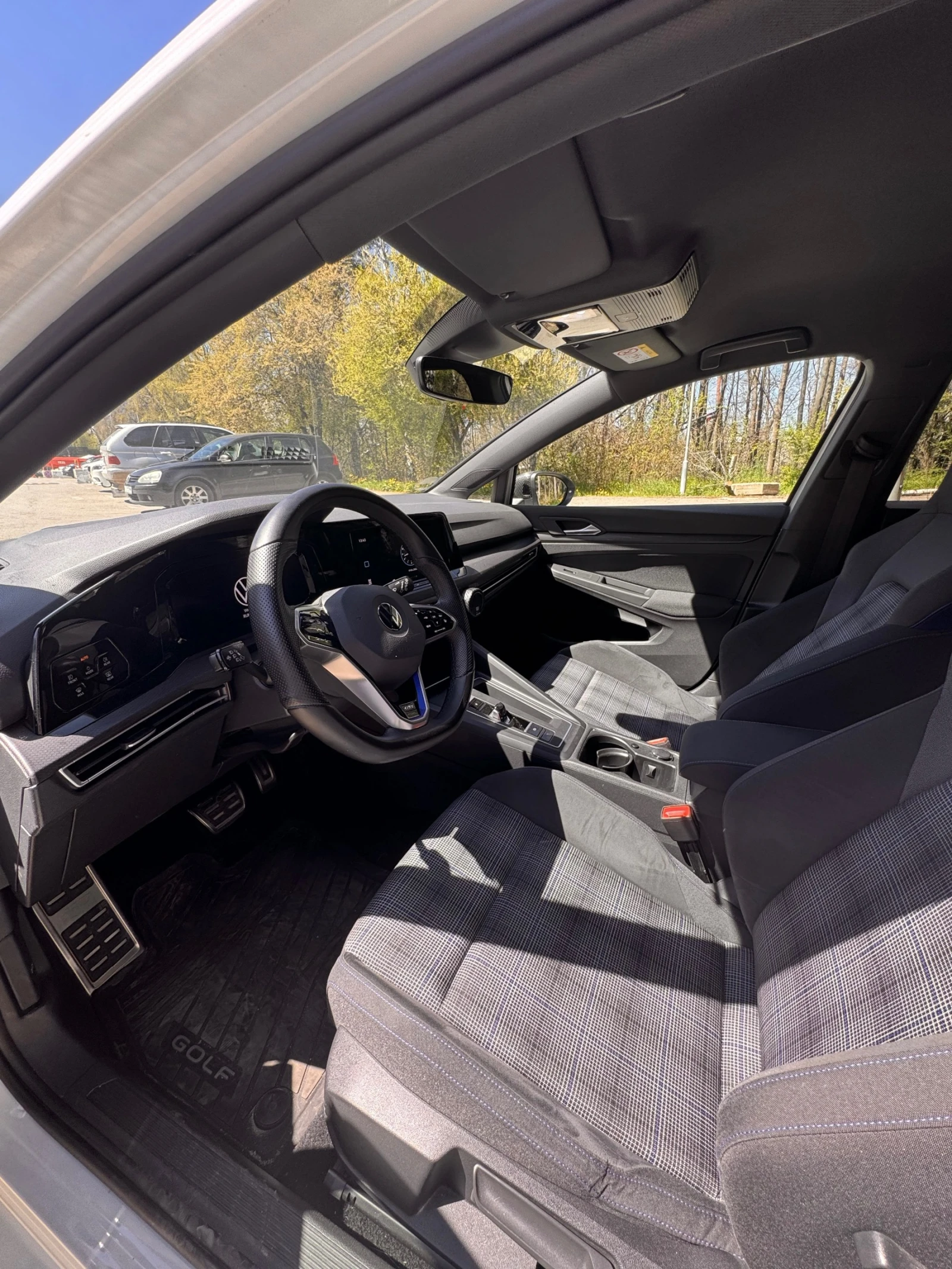 VW Golf, снимка 5 - Автомобили и джипове - 54370575