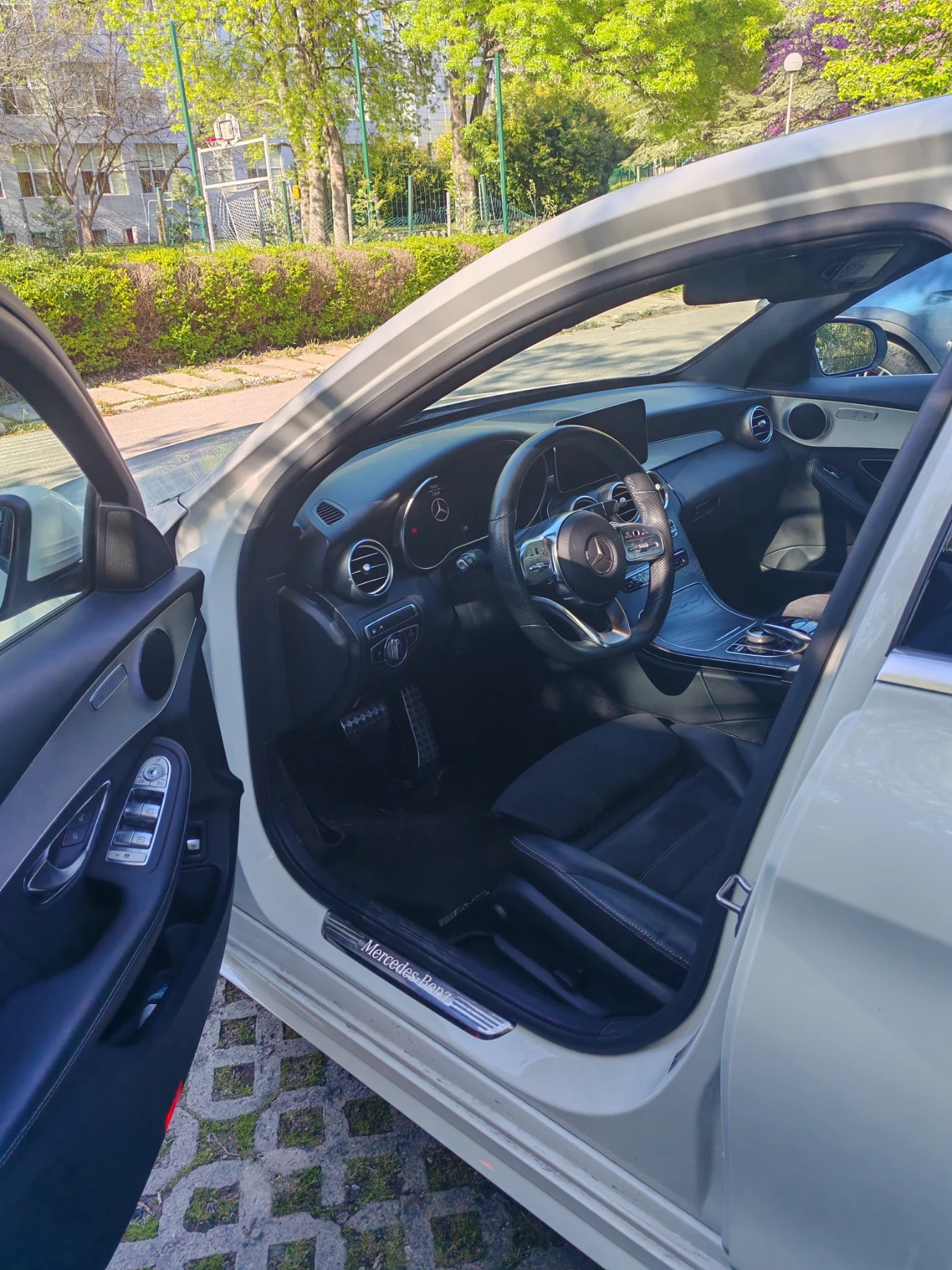 Mercedes-Benz C 200, снимка 4 - Автомобили и джипове - 54439213