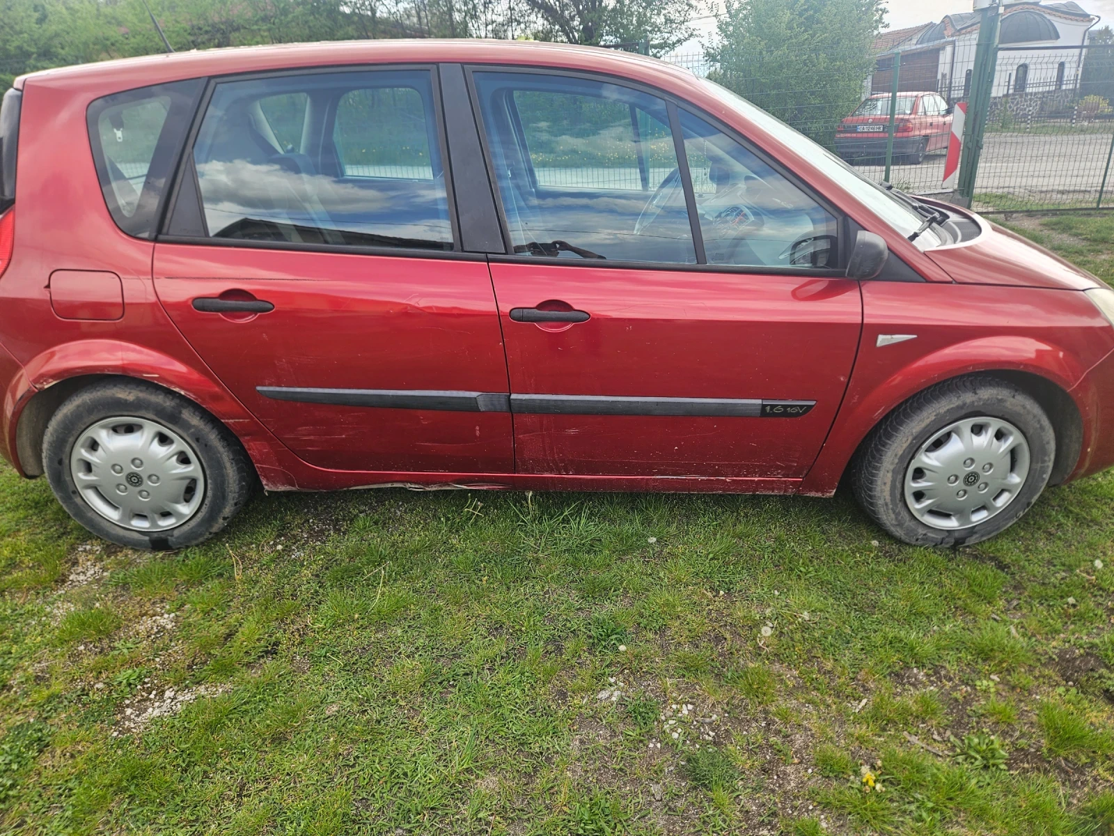 Renault Scenic 1.6 16 v, снимка 7 - Автомобили и джипове - 54493247