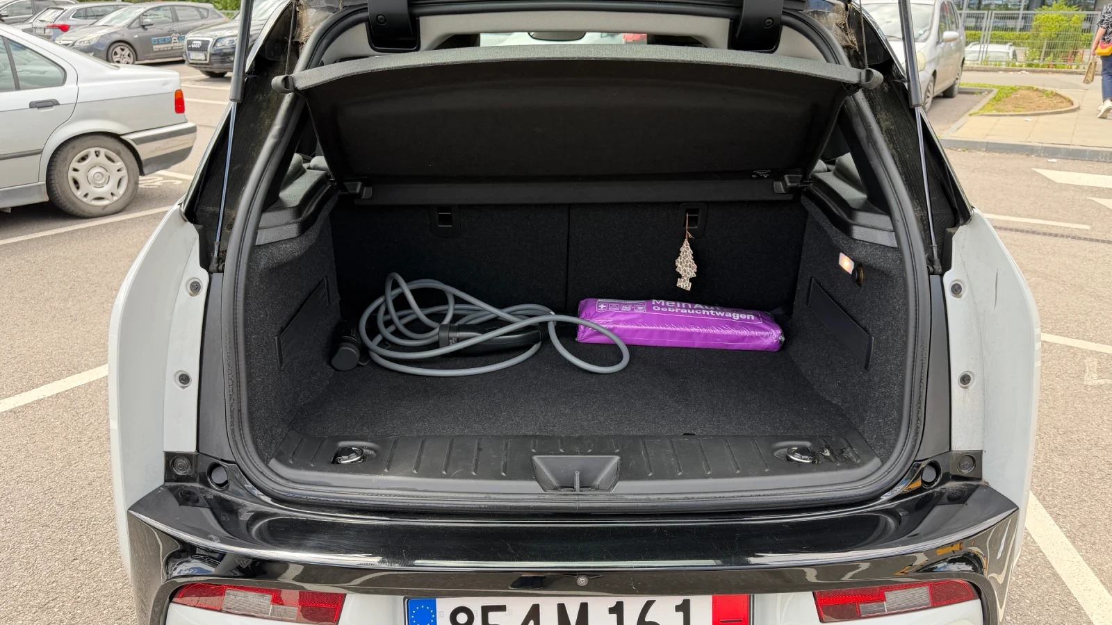 BMW i3 120 Ah, термопомпа, 42 kWh, автоматично паркиране, снимка 12 - Автомобили и джипове - 54902334