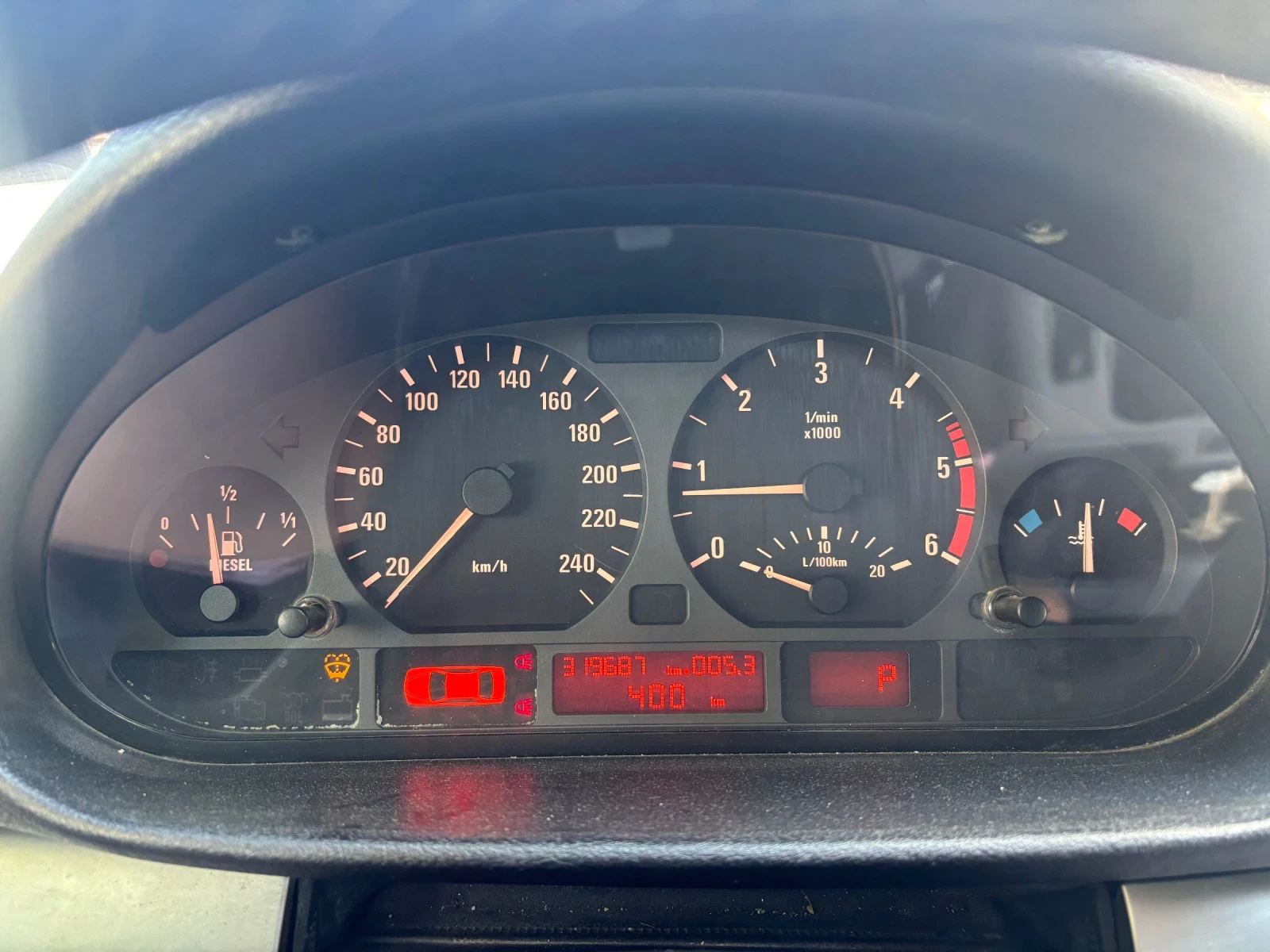 BMW 330, снимка 10 - Автомобили и джипове - 54952759
