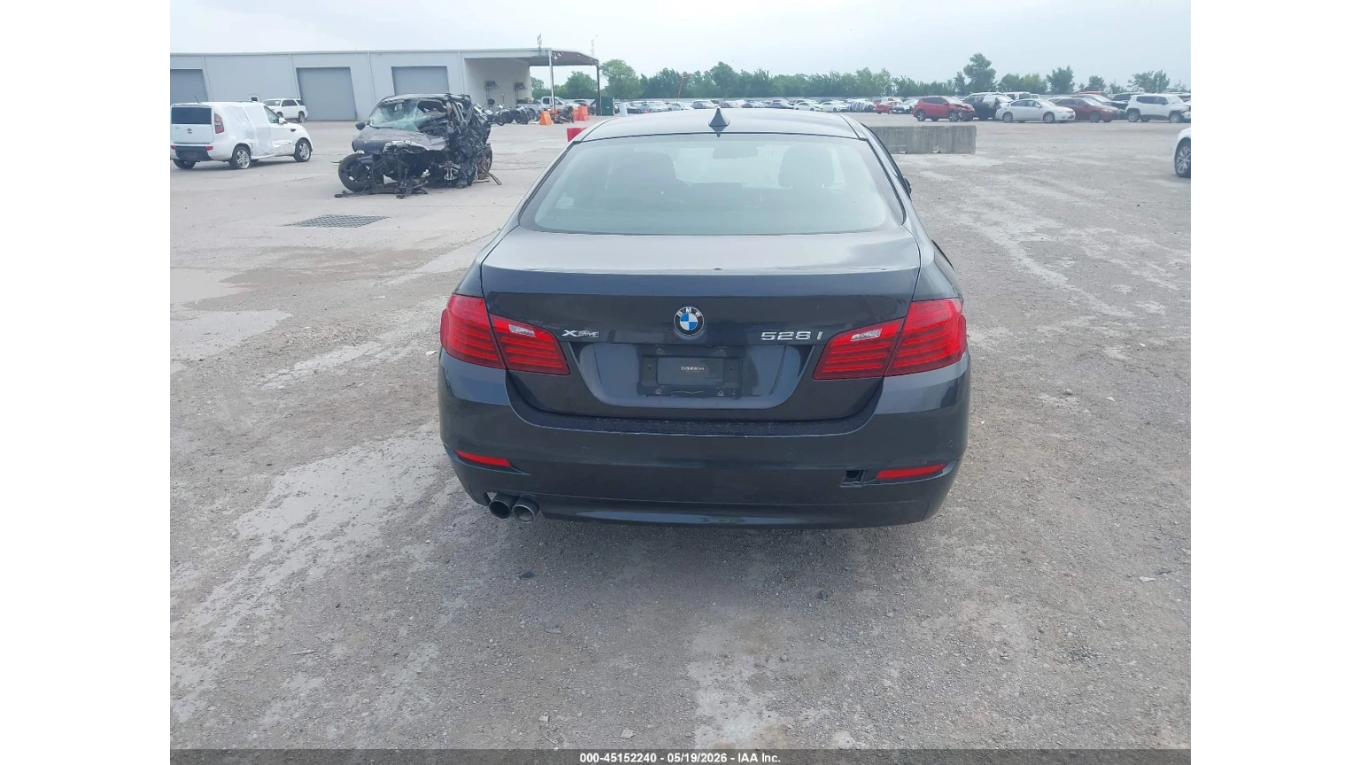 BMW 528 ВИДЕО НА АВТОМОБИЛА, снимка 16 - Автомобили и джипове - 55269465