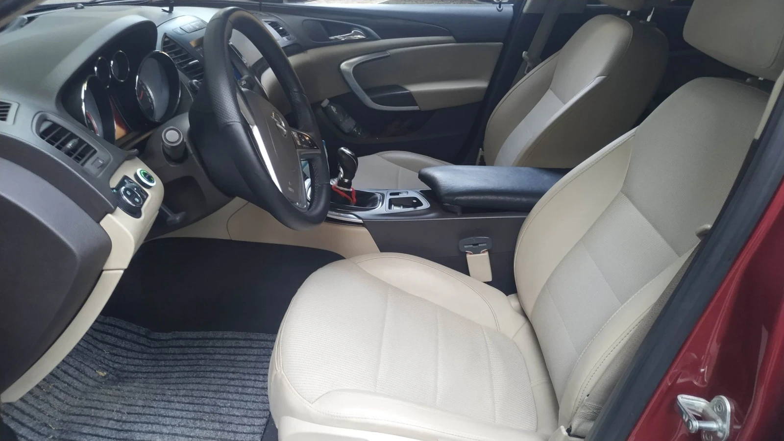 Opel Insignia A16LET , снимка 6 - Автомобили и джипове - 55842069