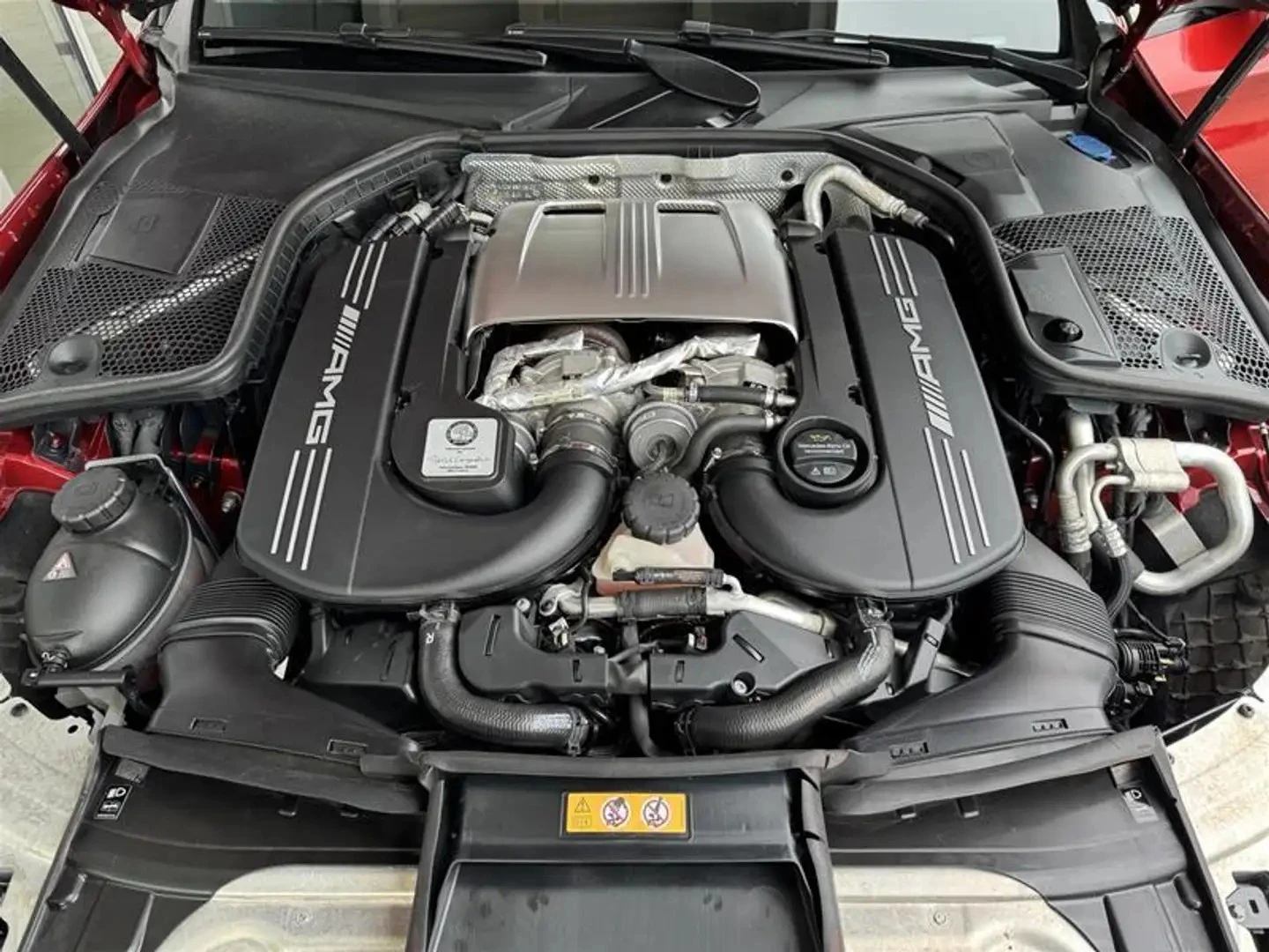 Mercedes-Benz C 63 AMG S PREMIUM PKG ЦЕНА ДО БЪЛГАРИЯ АВТОКРЕДИТ, снимка 9 - Автомобили и джипове - 55878992