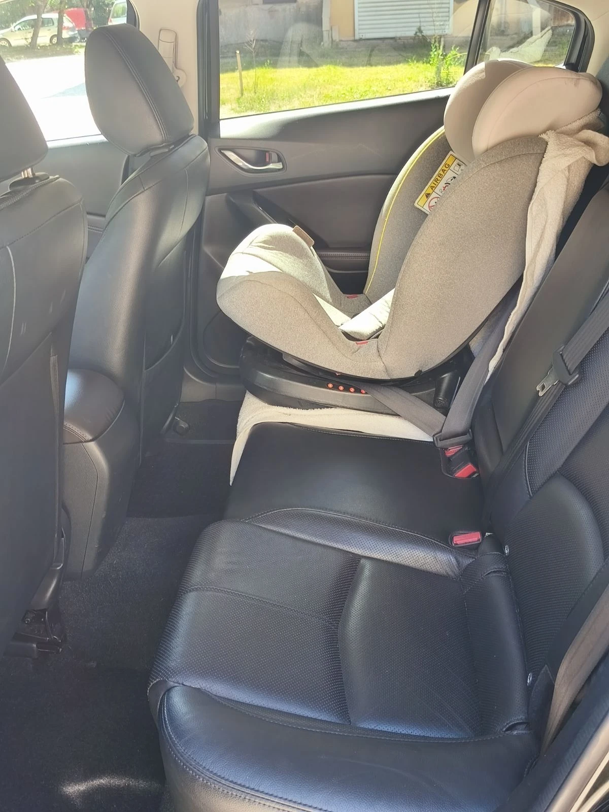 Mazda 3 Skyactiv, снимка 12 - Автомобили и джипове - 56629090