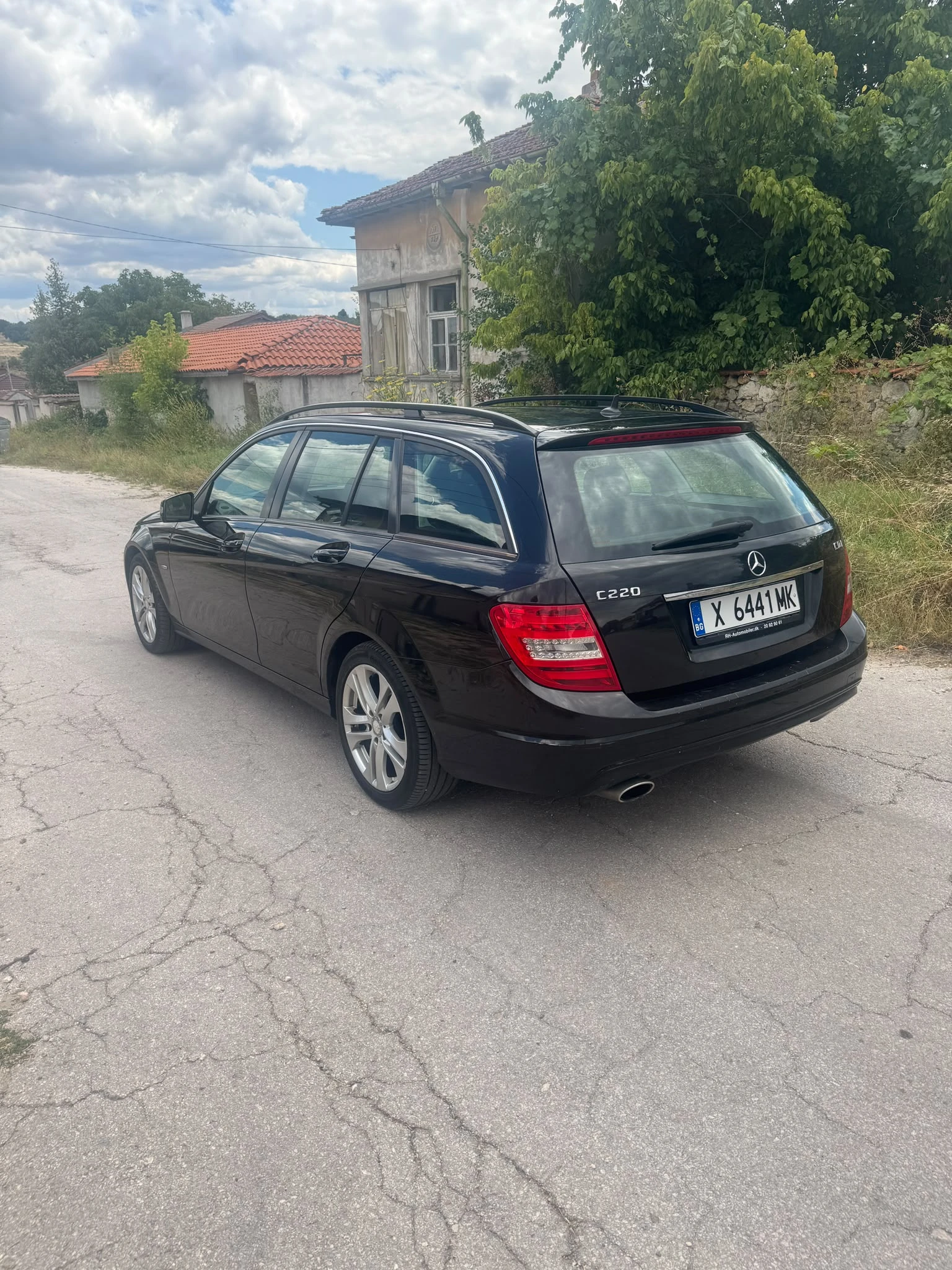 Mercedes-Benz C 220 d Aut., снимка 2 - Автомобили и джипове - 56712260